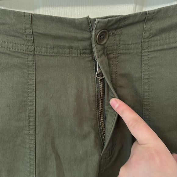 Pact Women’s Woven Twill Utility Jogger Pants in Green - Picture 4 of 8